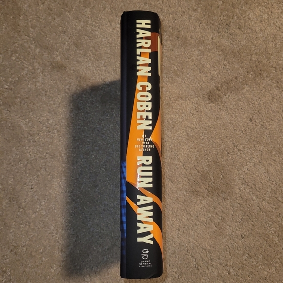 Run Away by Harlan Coban hardcover - Picture 3 of 6